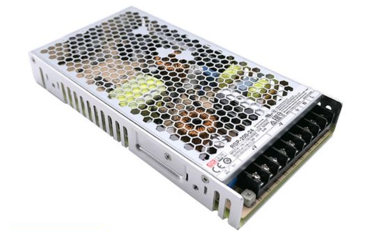 電量滿滿！明緯金屬快充神器，隨行充電新體驗